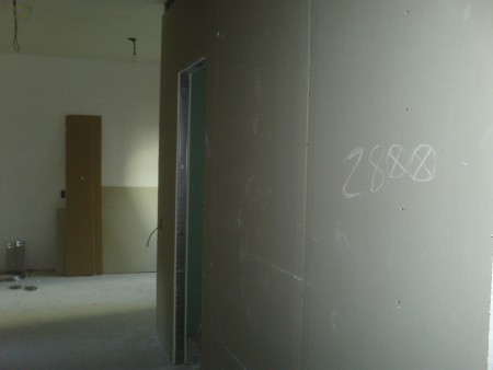 parede de drywall não acabada sem tratamento de junta